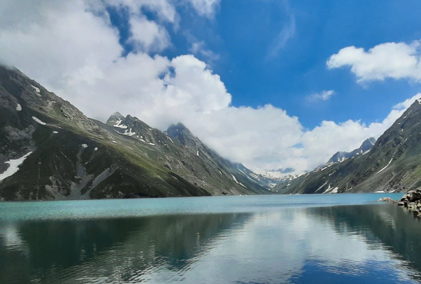 Kausar Nag, Kulgam, Jammu and Kashmir - Vushii.com